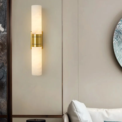 Applique murale en marbre et cuivre – Éclairage LED sculptural
