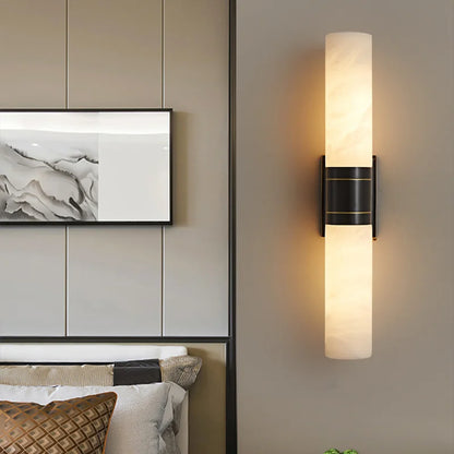Applique murale en marbre et cuivre – Éclairage LED sculptural