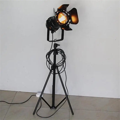 Lampe industrielle vintage sur trépied – Lampadaire déco
