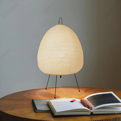 Lampe de table japonaise Akari – Papier de riz sur trépied