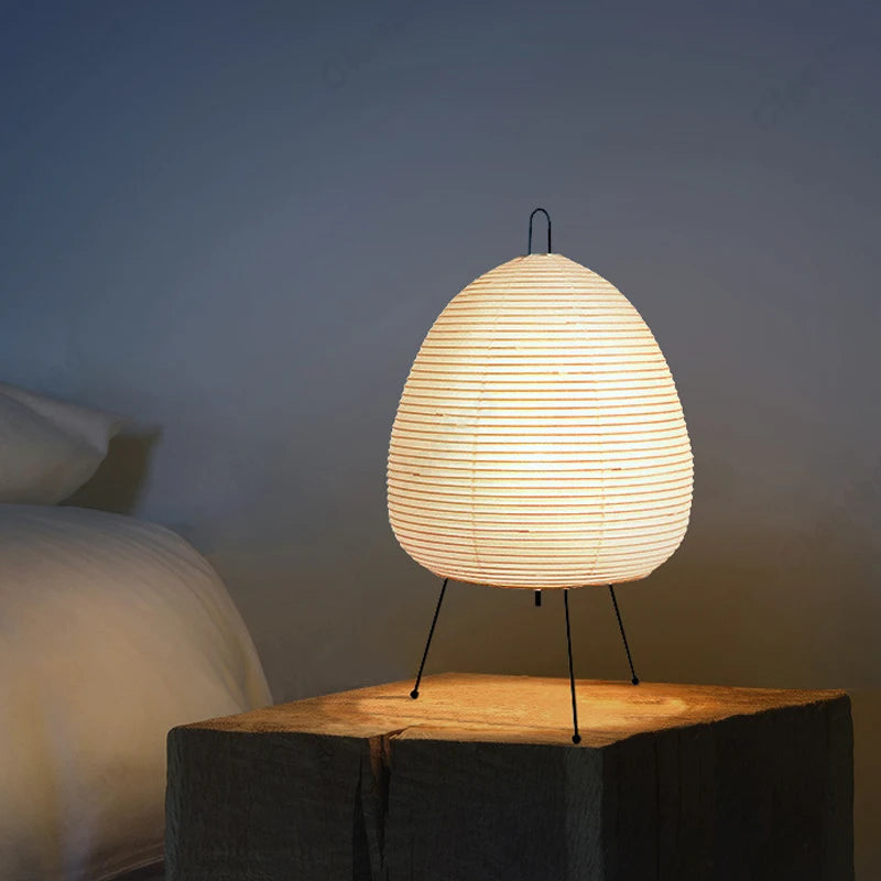 Lampe de table japonaise Akari – Papier de riz sur trépied