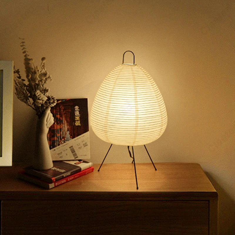 Lampe de table japonaise Akari – Papier de riz sur trépied