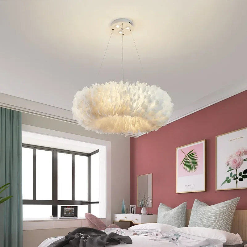 Suspension LED en plumes – Design nordique moderne