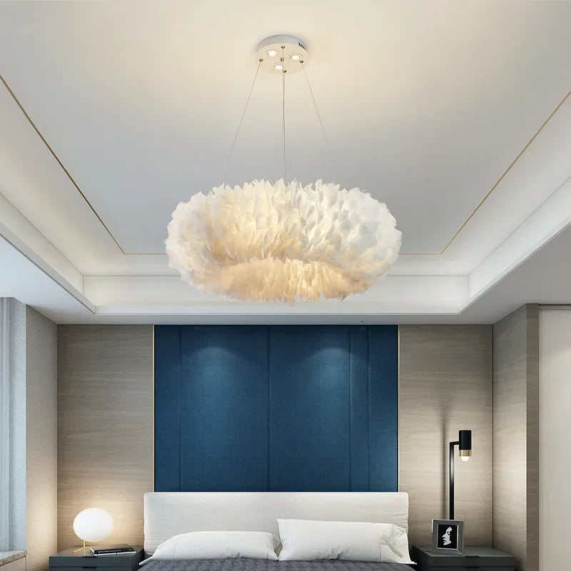 Suspension LED en plumes – Design nordique moderne